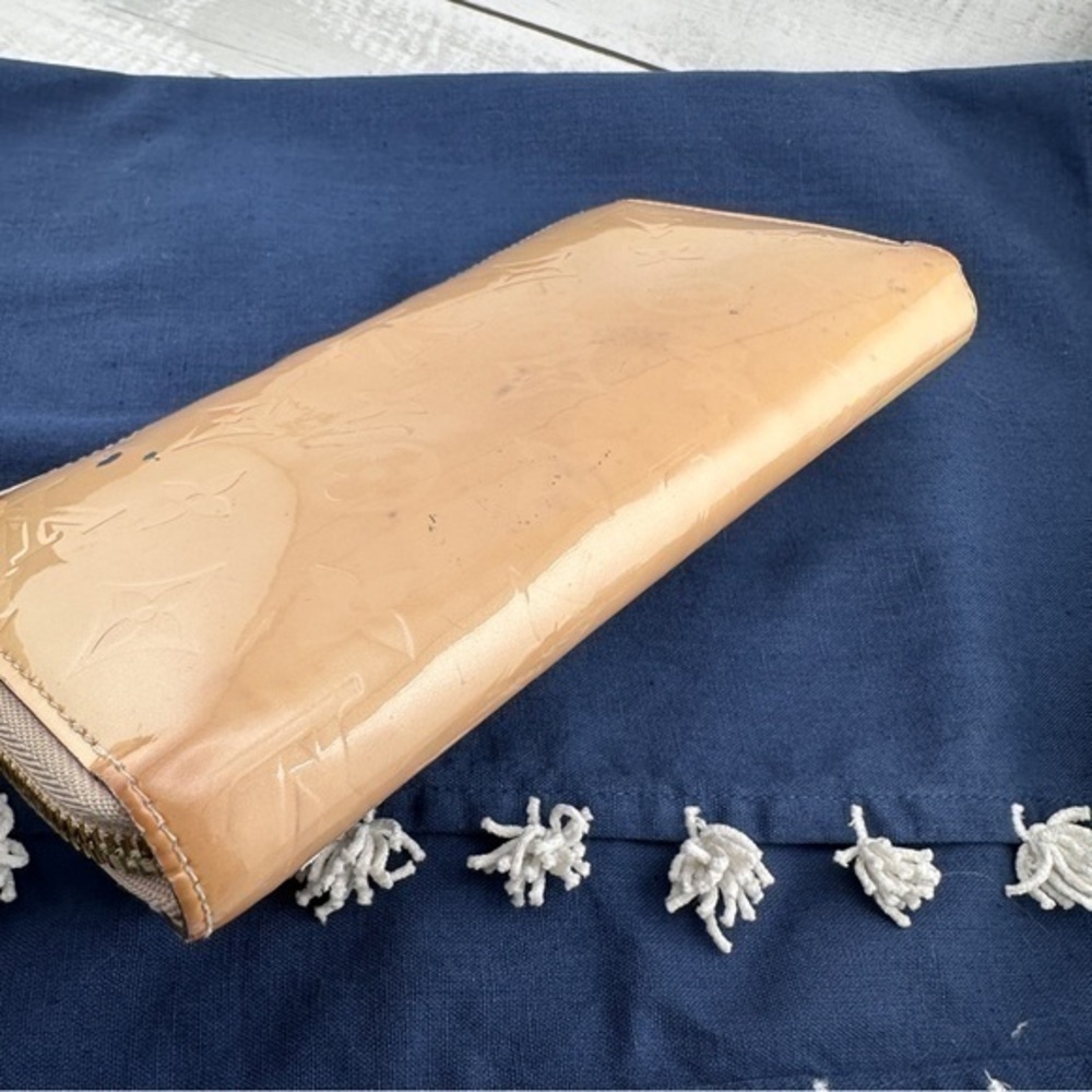 AUTHENTIC Louis Vuitton wallet. Tan. - Picture 12 of 15
